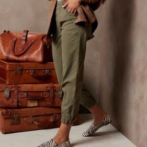 Banana Republic Twill Green Pants, size 00P